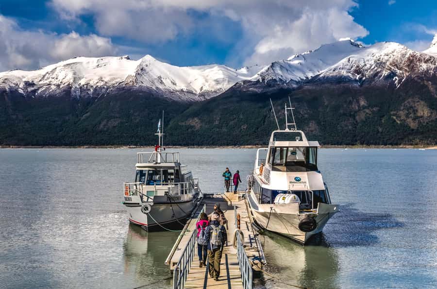 El Calafate: Perito Moreno Glacier Trekking Tour and Cruise - Crossing Brazo Rico by boat