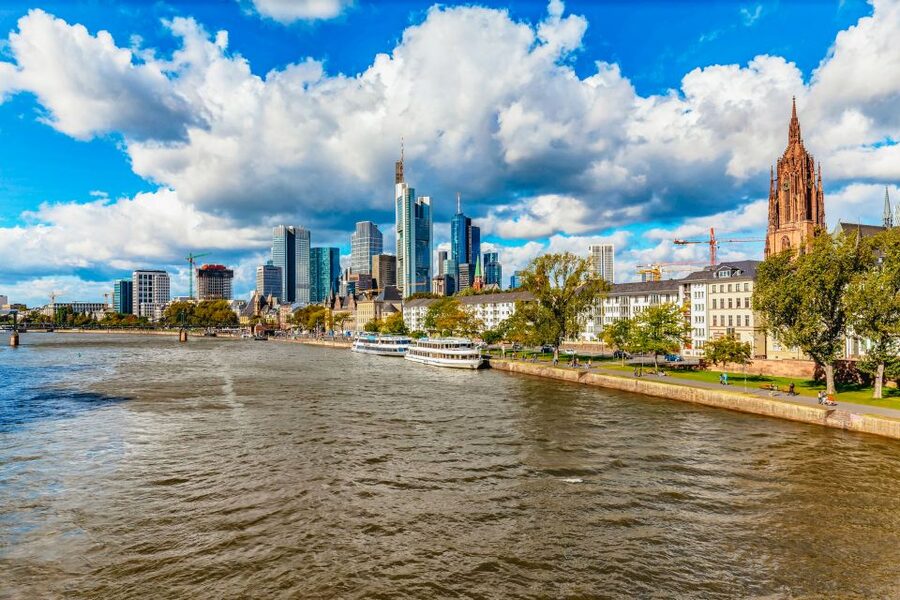 Frankfurt: River Main Sightseeing Cruise with Commentary - Key points to know before you board