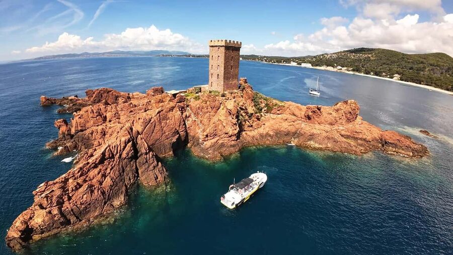 Fréjus : Esterel Calanques Cruise (Comfort Boat) + Swim Stop - Key points at a glance