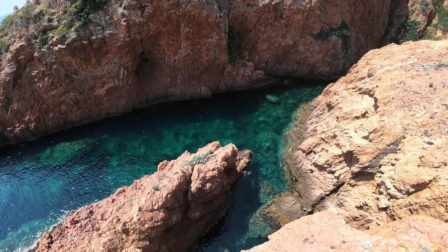 Fréjus : Esterel Calanques Cruise (Comfort Boat) + Swim Stop - The swim stop and what to bring