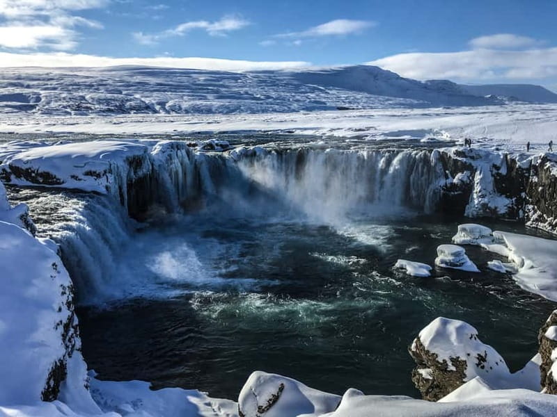 From Akureyri: Lake Mývatn and Godafoss Cruise Ship Day-Trip - Meeting your minibus at Akureyri port