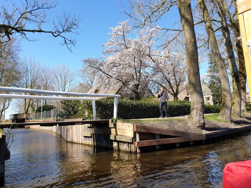 From Amsterdam: Giethoorn Day Trip with Small Electric Boat - Timing, weather, and what to bring