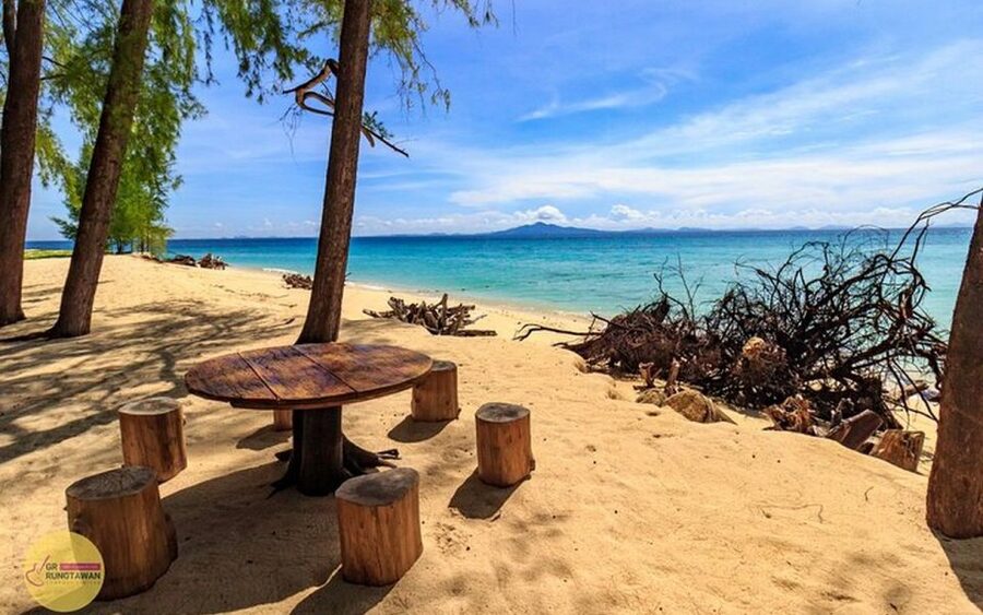 From Ao Nang: Phi Phi Islands Day Tour by Boat with Lunch - What this Phi Phi day trip is really like