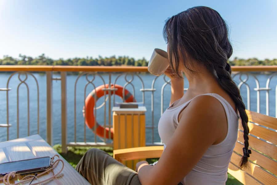 From Aswan: 4-Day Nile Cruise from Aswan to Luxor with Guide - Day two: choose between Abu Simbel and a quiet morning
