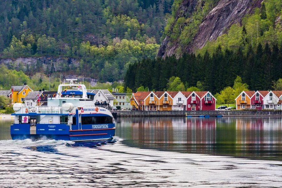 From Bergen: The Original Fjord Cruise to Mostraumen - From Bergen’s Fish Market into the Osterfjord