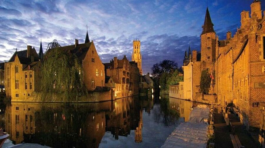 From Brussels: Bruges Day Trip with Boat Tour Option (ENG) - Who should book this Bruges day trip?