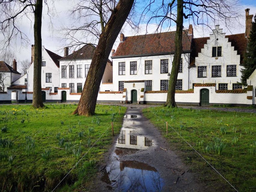From Brussels: Bruges Day Trip with Boat Tour Option (ENG) - Meeting at Brussels Central Station