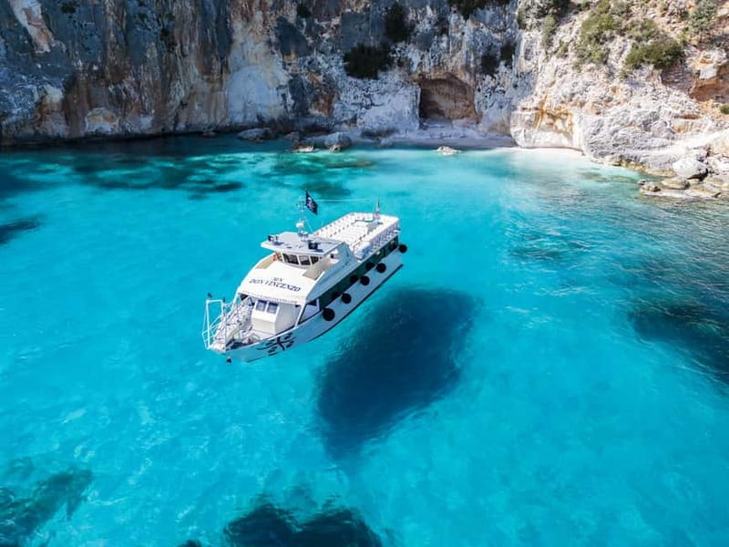 From Cala Gonone: Gulf of Orosei Cruise to Cala Goloritzè - The Cala Goloritzè photo stop
