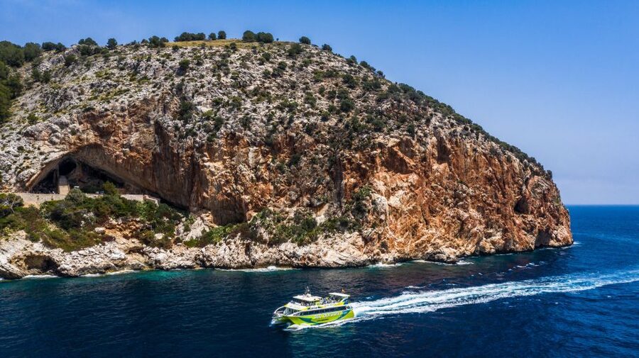 From Cala Ratjada: East Coast Glass-Bottom Boat Trip - The 5-hour Sea Adventure and Pirate Cave
