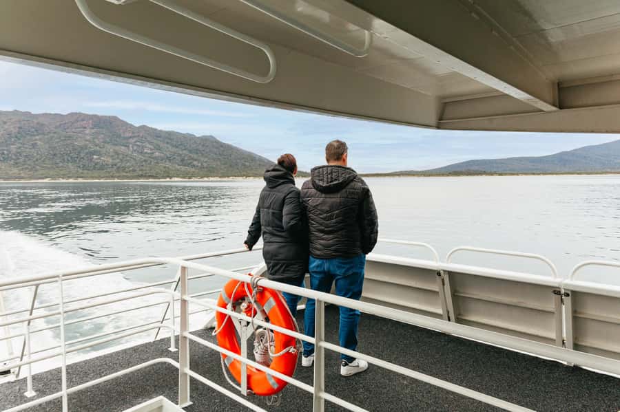 From Coles Bay: Wineglass Bay Cruise with Lunch - Comfort, sea conditions, and accessibility
