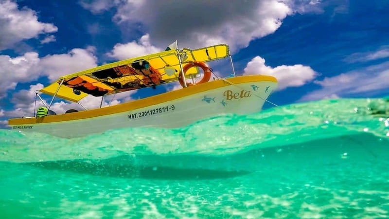 From Cozumel: 3 Reefs Boat Tour with Drinks and Snorkeling - Safety and comfort in the water