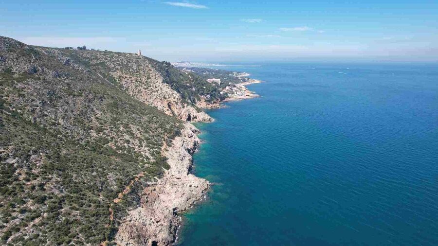 From Denia: Boat Trip to Tallada Cave with Optional Swim - What the one-hour schedule means