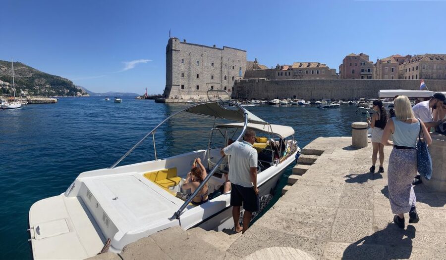 From Dubrovnik/Cavtat: Blue Cave, Sunj Beach Speed Boat Tour - Šunj Beach gives you time to slow down