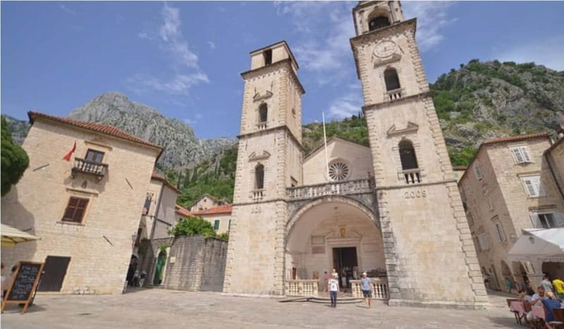 From Dubrovnik: Montenegro Day Trip with Cruise in Kotor Bay - Transport, group size, and guide quality