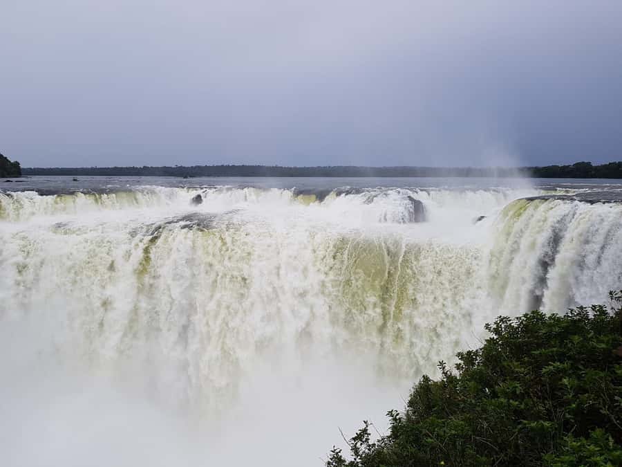 From Foz do Iguaçu: Iguazú Falls Boat Ride Argentina - Starting in Foz do Iguaçu and crossing the border