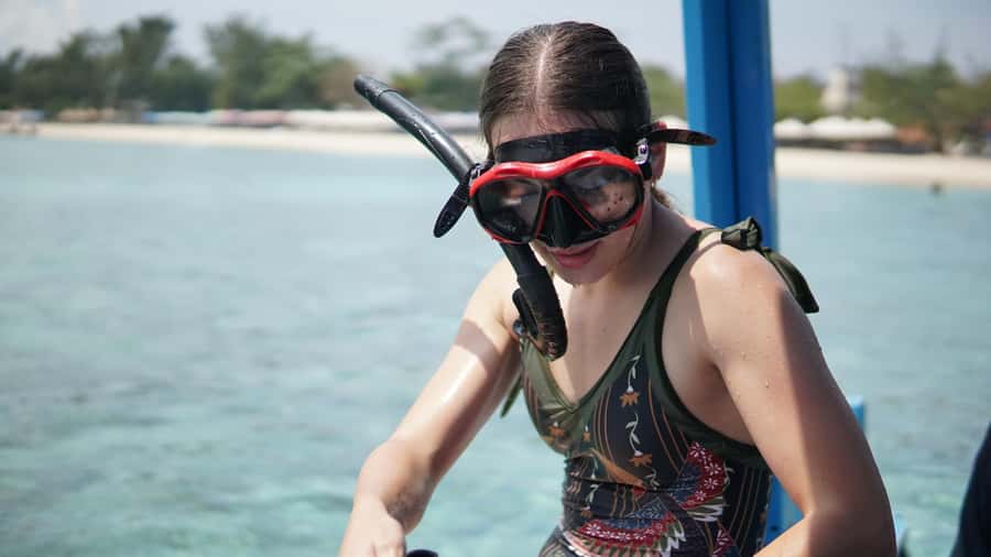 From Gili Trawangan: Gili Islands Snorkeling Boat Tour - What the glass-bottom boat adds