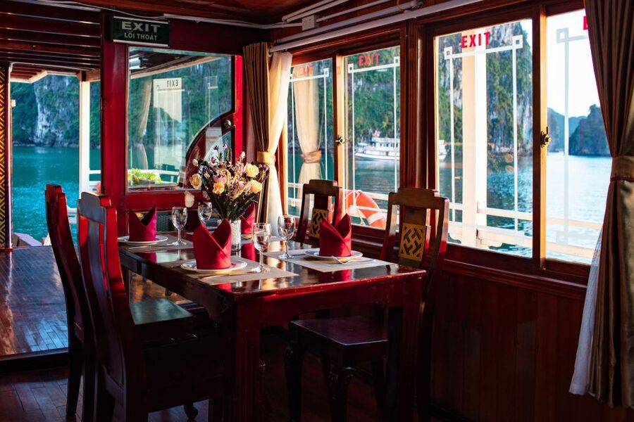 From Hanoi: Ha Long - Bai Tu Long Bay 2-Day 1-Night Cruise - Vietnamese cooking and the final meal