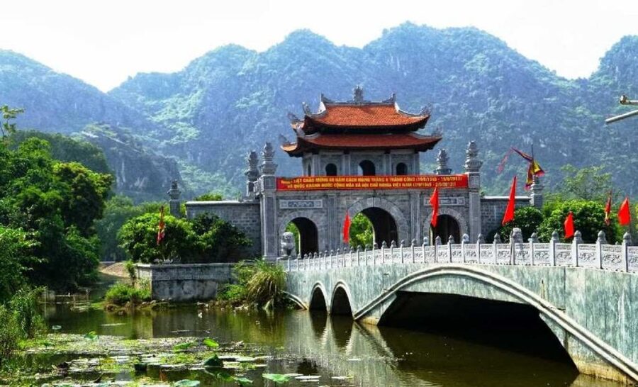 From Hanoi: Tam Coc Boat Trip and Hoa Lu & Mua Cave Tour - FAQ