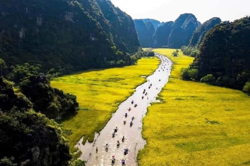 From Hanoi: Tam Coc Boat Trip and Hoa Lu & Mua Cave Tour - What the $43 price really covers