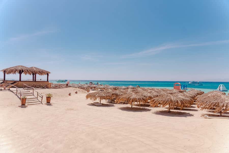 From Hurghada: Paradise Island Snorkeling Cruise with Lunch - Lunch, drinks, and what $30 buys you