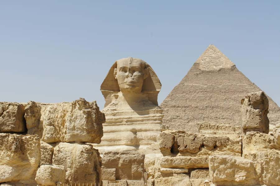 From Hurghada: Pyramids and Egyptian Museum Tour & Boat Ride - Shopping stops and the practical side of the day