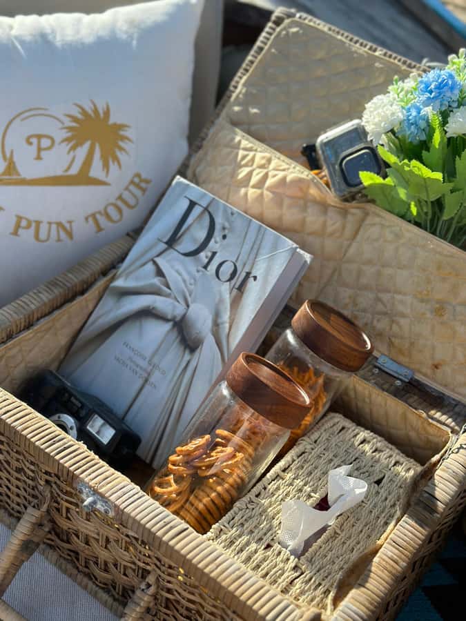 From Krabi : Private Luxury Longtail Boat - Poda Island and a beach picnic