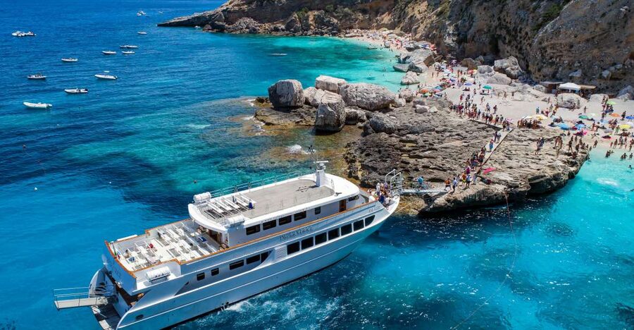 From La Caletta or Orosei: Gulf of Orosei Cruise - Settling aboard the Imperatrice