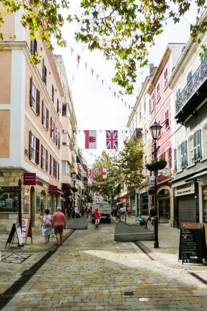 From Malaga: Day trip to Gibraltar and Dolphin Boat Tour - The coach ride from Málaga to the border