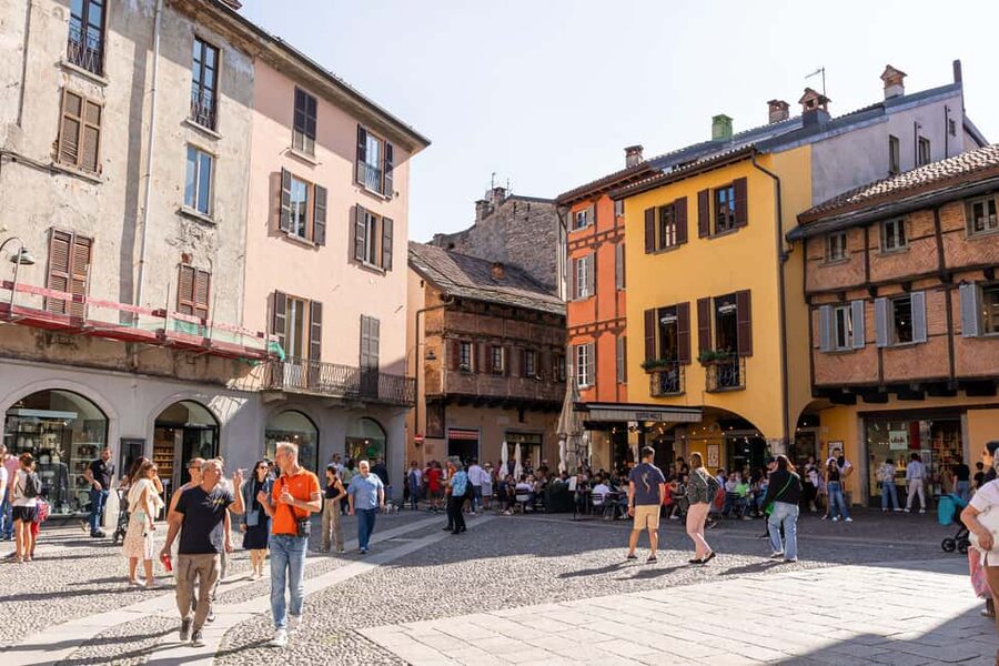 From Milan: Como & Bellagio Day Tour & Scenic Lake Cruise - The Lake Como cruise is the day’s visual highlight