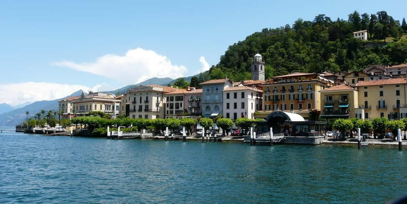 From Milan: Lake Como & Bellagio DayTour with Private Cruise - From Milan to Como by coach