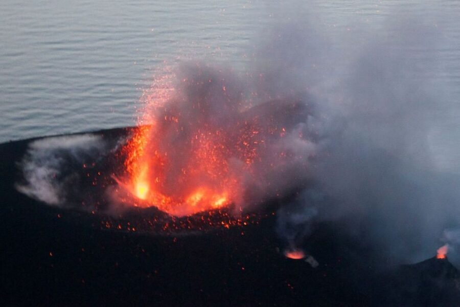 From Milazzo: Panarea and Stromboli Boat Trip by Night - Leaving Milazzo and crossing the Aeolian Sea
