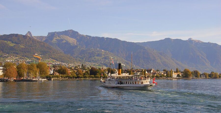 From Montreux: 2-Hour Riviera Cruise - Finding the Montreux pier