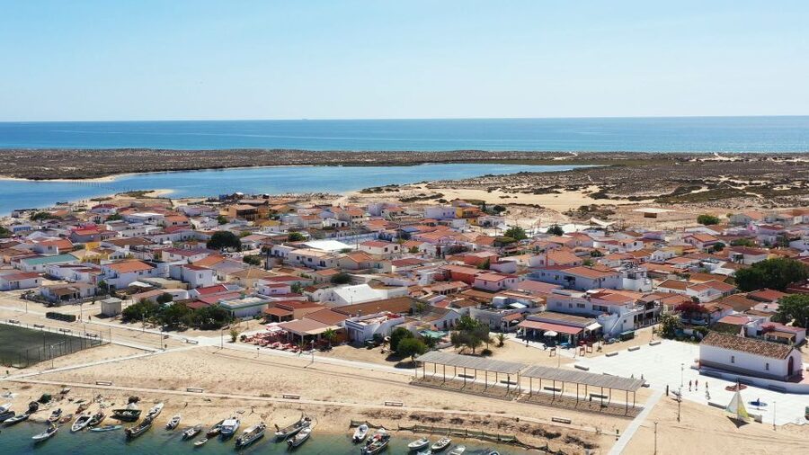 From Olhão: Ria Formosa Sunset Island Boat Tour - Culatra Island and the final sunset stop