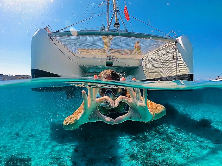 From Palau: Maddalena Archipelago Catamaran Tour with Lunch - Why this Palau catamaran trip works so well