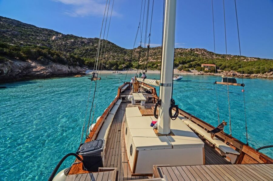 From Palau or La Maddalena: Archipelago Sailing Ship Tour - Lunch on deck, with a choice of bringing your own