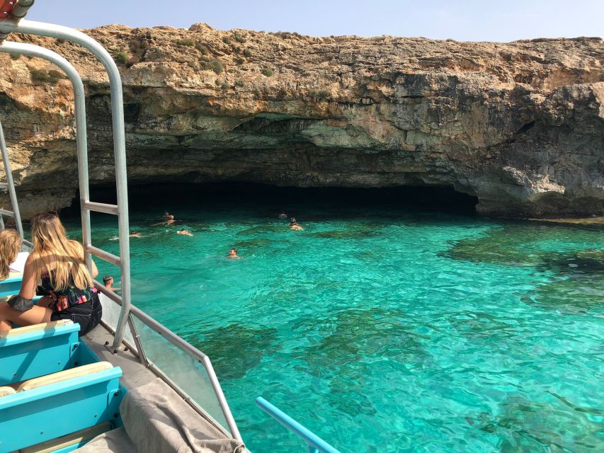 From Palma: 3-Hour Morning Dolphin Watching Boat Tour - What the boat offers during the three hours