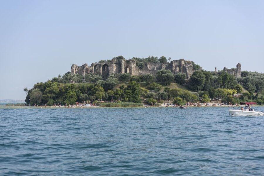 From Peschiera: Garda East Coast Cruise to Sirmione - Why this four-hour boat trip works so well