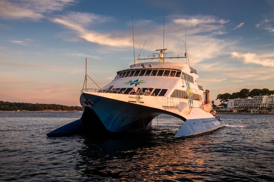 From Porec: Venice Catamaran Crossing One-Way or Round-Trip - Food, gondolas, and the cost of extras