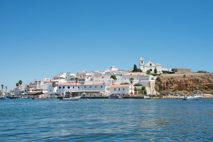 From Portimão: Catamaran Cruise to Benagil Caves with BBQ - FAQ