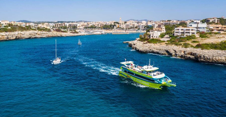 From Porto Cristo: East Coast Glass-Bottom Boat Trip - Choosing the right boat from Porto Cristo