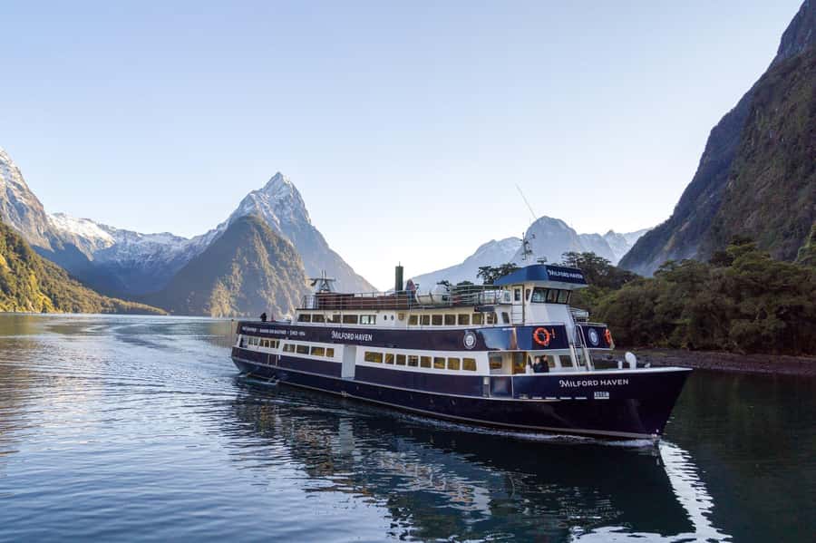 From Queenstown: Milford Sound Cruise and Coach Day Tour - Eglinton Valley and the Milford Road