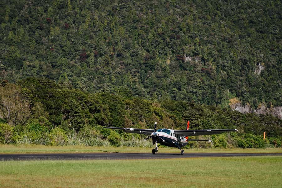 From Queenstown: Milford Sound Full-Day Trip by Plane & Boat - Two hours on Milford Sound, from Mitre Peak to Stirling Falls
