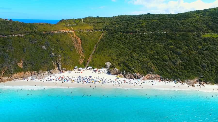 From Rio de Janeiro: Arraial do Cabo Boat Trip with Lunch - Boarding the schooner in Arraial do Cabo