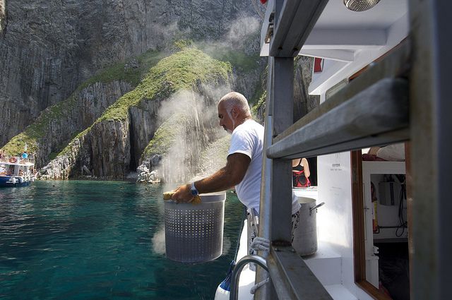 From Rome: Ponza Island Day Trip with Boat Excursion - One hour around Ponza port