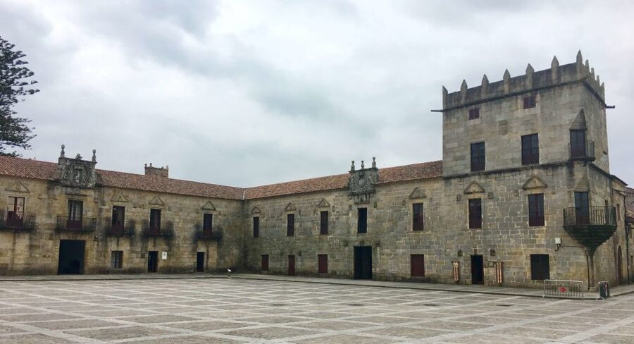 From Santiago: Tour to Rias Baixas with Boat Trip and Winery - An Albariño tasting in the Rías Baixas wine country