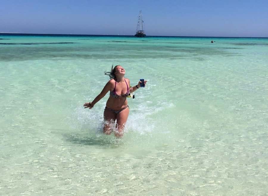 From Sharm: Ras Mohammed Cruise with Island Visit and Lunch - What the yacht is like between swim stops