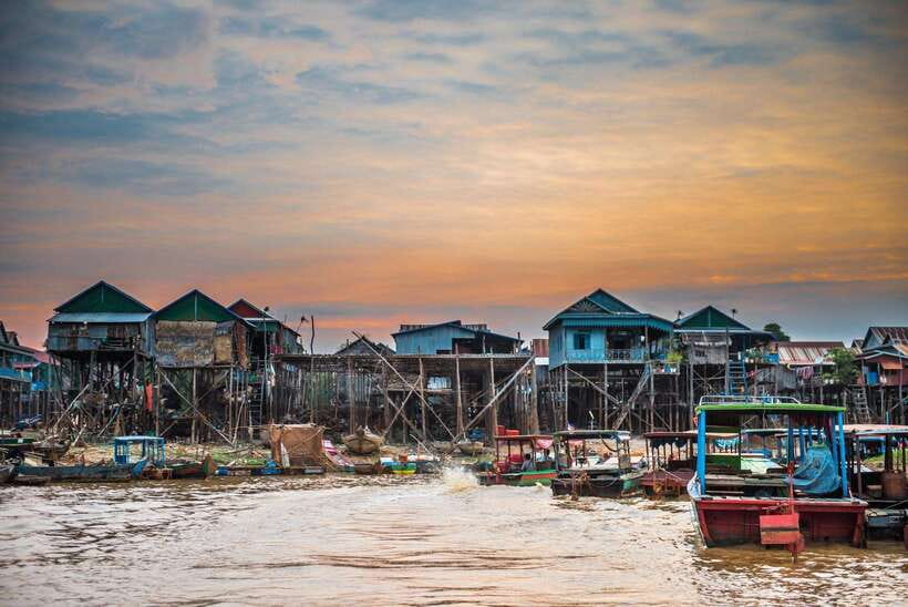 From Siem Reap: Kampong Phluk Floating Village Tour by Boat - The guides make the difference
