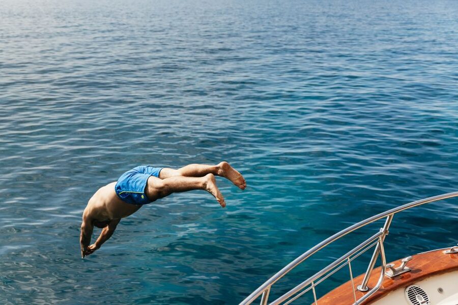 From Sorrento: Capri Boat Tour with Blue Grotto Visit - What the guides add to the day
