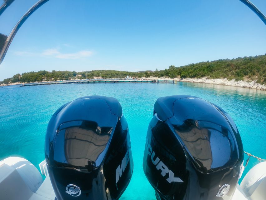 From Split: Blue Cave & 5 Islands with Vis & Hvar Boat Tour - The Pakleni Islands and the final run to Hvar