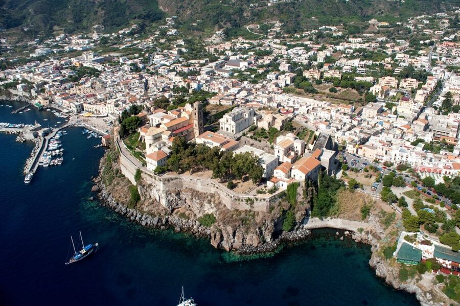 From Taormina: Lipari and Vulcano Mini Cruise Aeolian Tour - Why this day trip works from Taormina